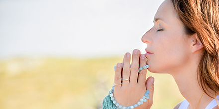 couverture de : Stage de Yoga &agrave; la maison avec Natasha St Pier