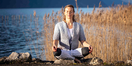 couverture de : D&eacute;couverte de la Yogath&eacute;rapie et du Viniyoga