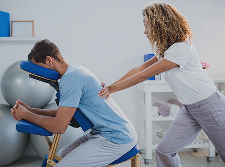couverture de : Massage assis : les Fondamentaux