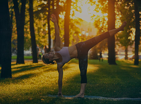 couverture de : Yoga : Salutation &agrave; la Lune