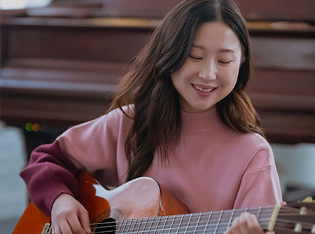 couverture de : Progresser en guitare en apprenant le piano