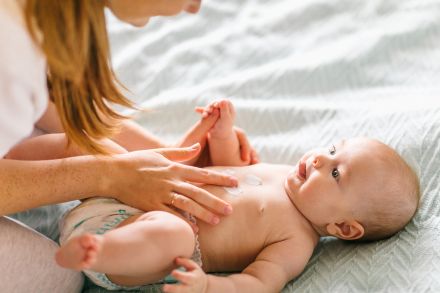 couverture de : Massage &agrave; l'huile sp&eacute;cial b&eacute;b&eacute;