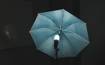 couverture de : L'&eacute;clairage au flash - Techniques photo