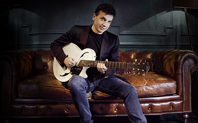 couverture de : Une voix , une guitare